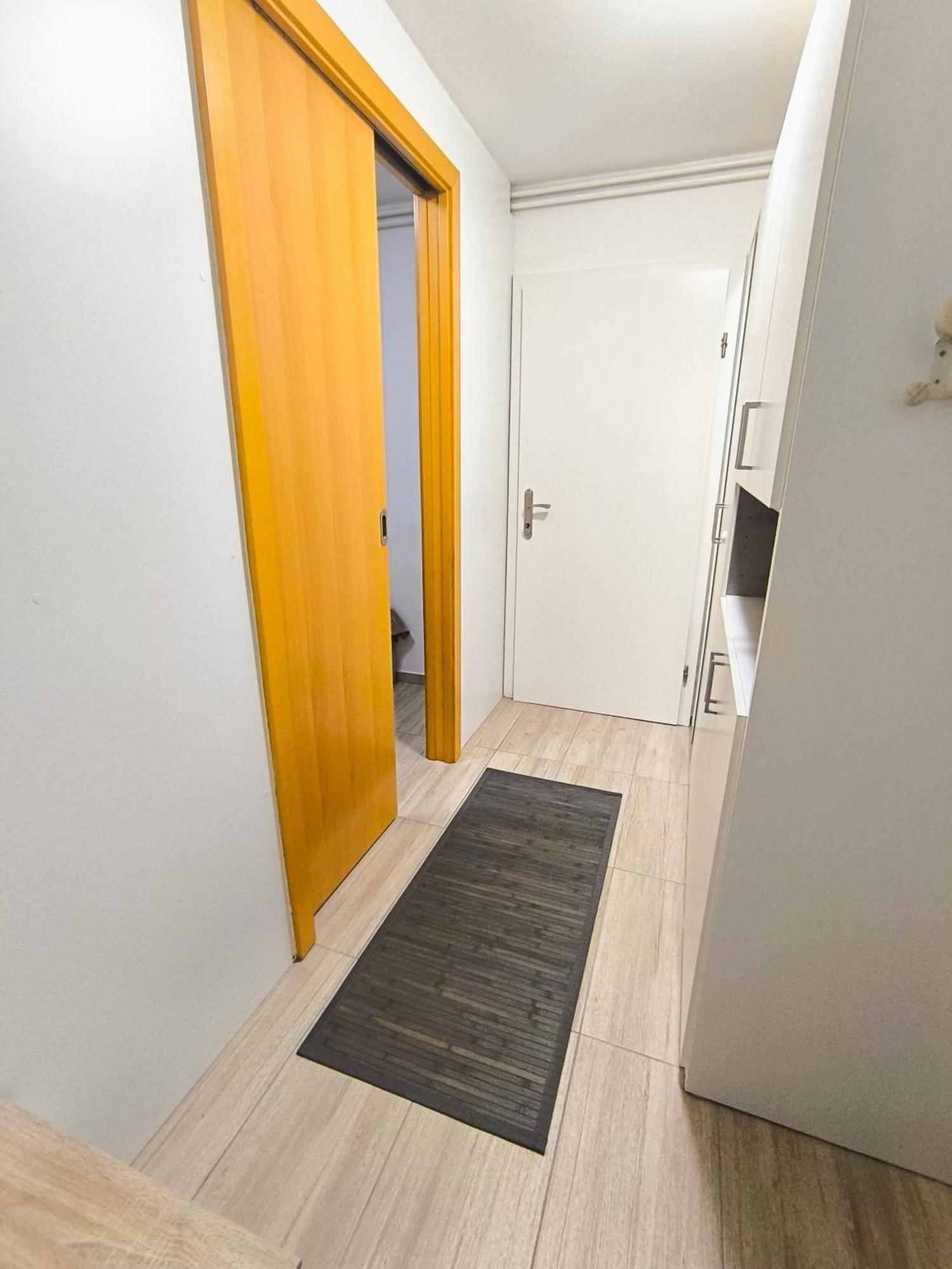 Jo-Ma Apartma - Safe Parking Ljubljana Bagian luar foto